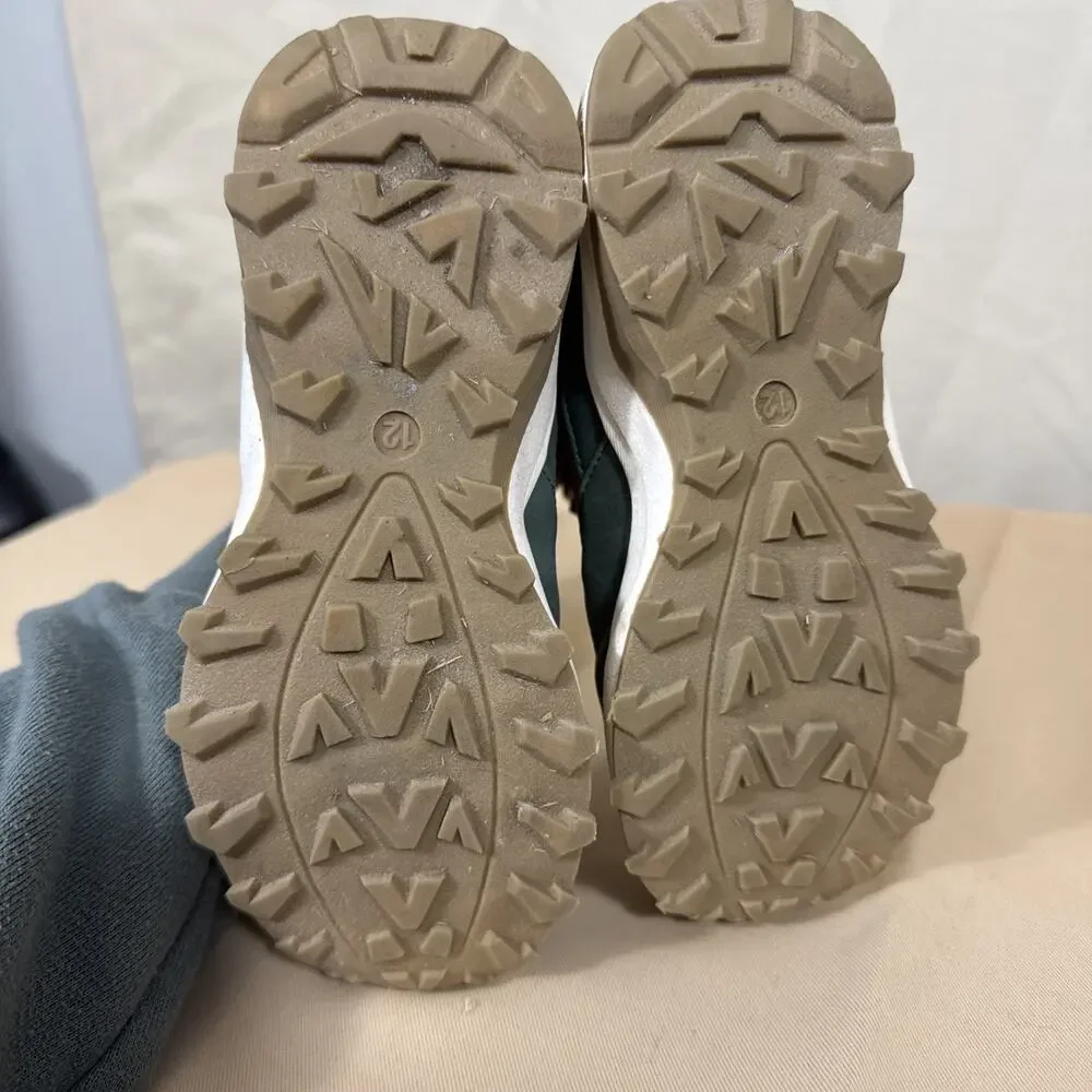 London Fog Kids Size 12 Winter Boots Tan Green Bungee Lace Hiking Snow Outdoor